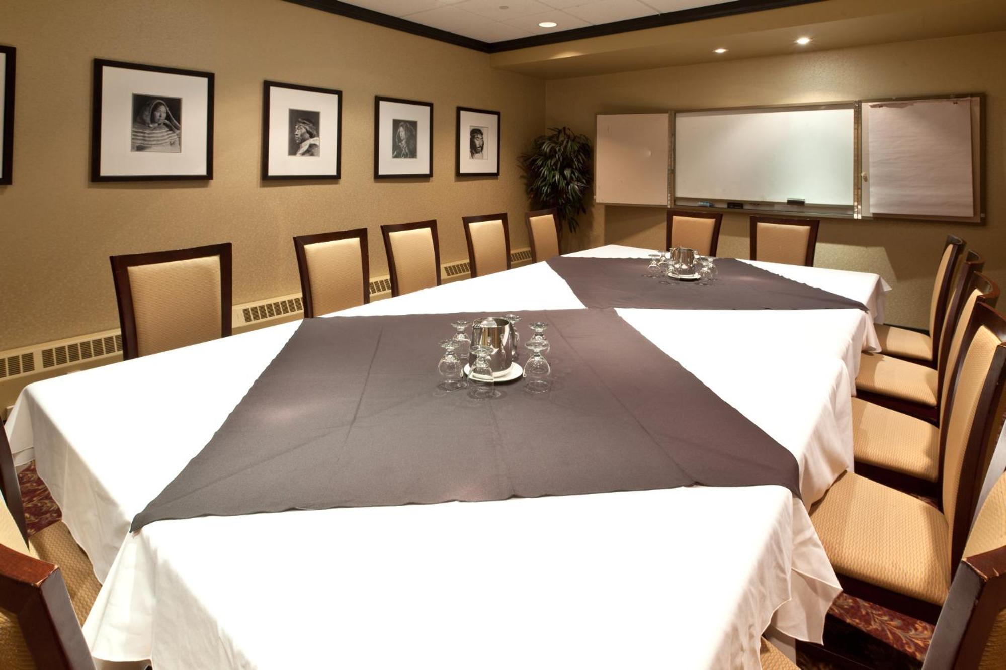 The Frobisher Inn Iqaluit Dış mekan fotoğraf